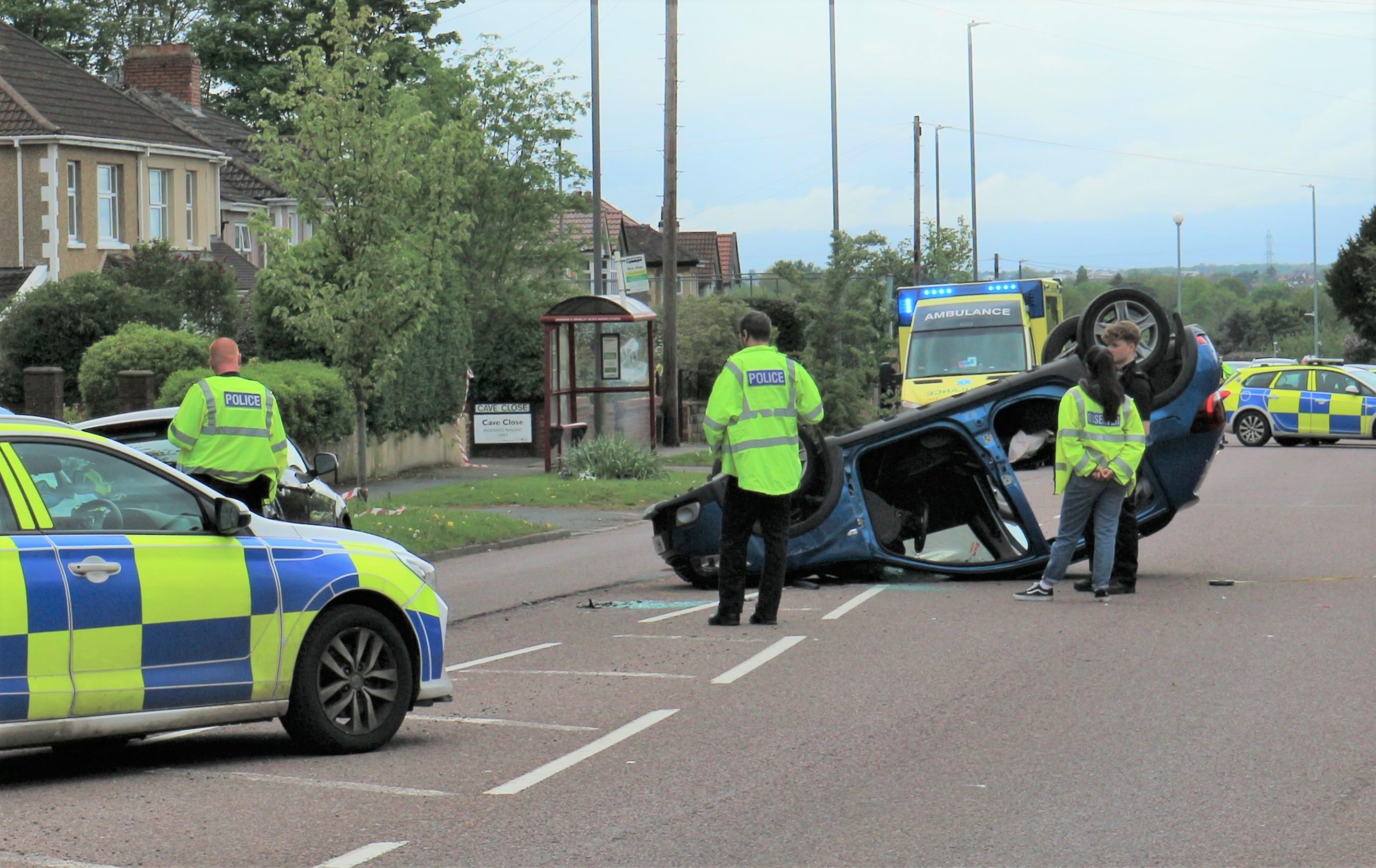 Two people taken to hospital after car overturns in Downend - Frome ...