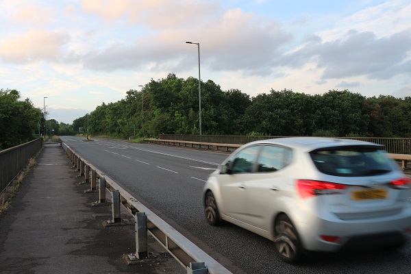 The A432 Badminton Road bridge over the M4
