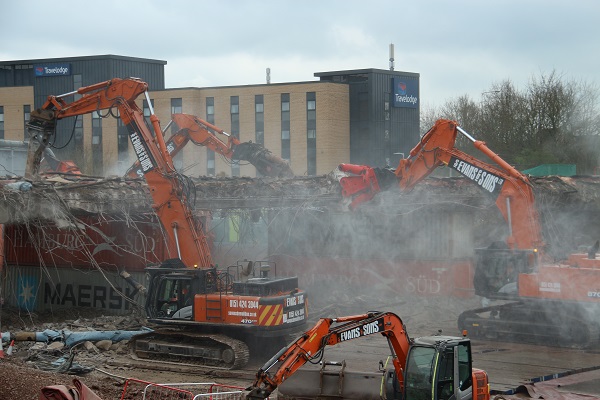 The old A432 Badminton Road bridge over the M4 being demolished in March 2025
