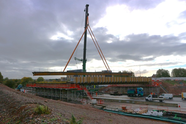 Beam lift over M4 - picture, Downend Voice